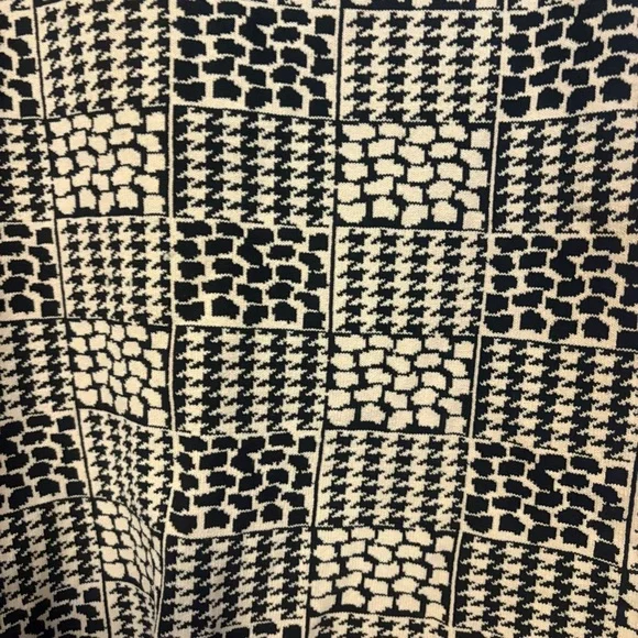 Grace Dane Lewis Chic Black and Cream Women's Top (small) - Picture 2 of 8